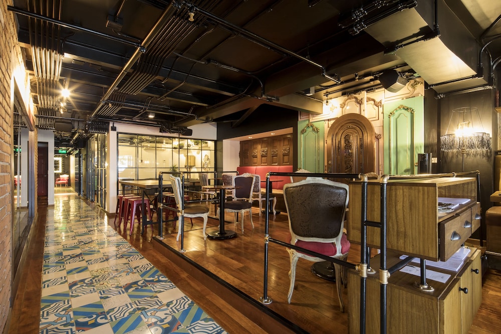 Hotel Presidente 3/72