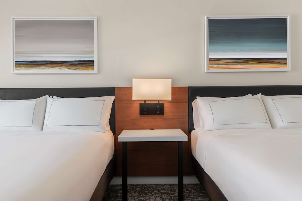 The Fort Sutter Sacramento Tapestry Collection By Hilton 26/77