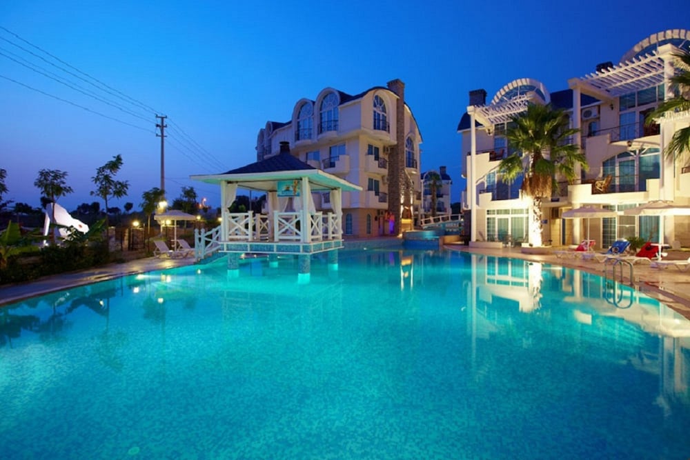 Seahorse Deluxe Hotel 3/66