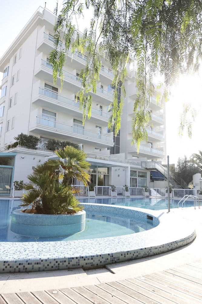 Hotel Excelsior Vasto 5/75