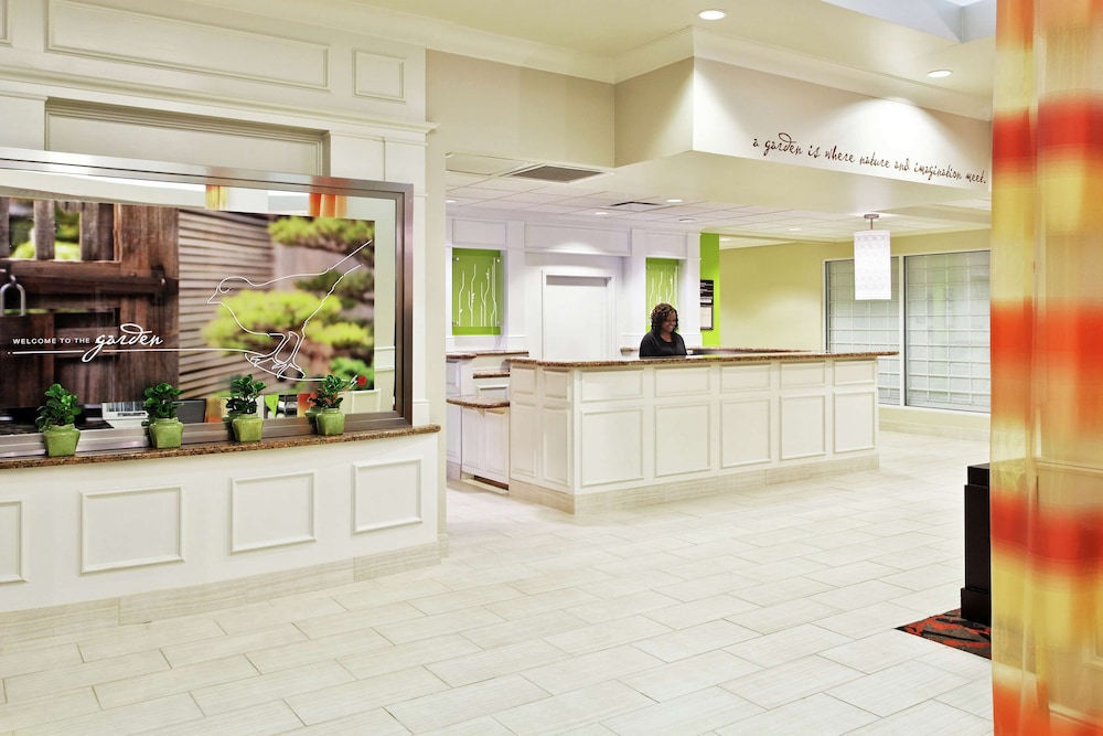 Hilton Garden Inn Springfield 8/55