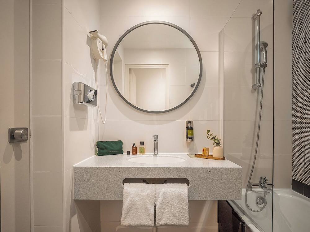 Hotel Zelie Champs-Elysees 48/50