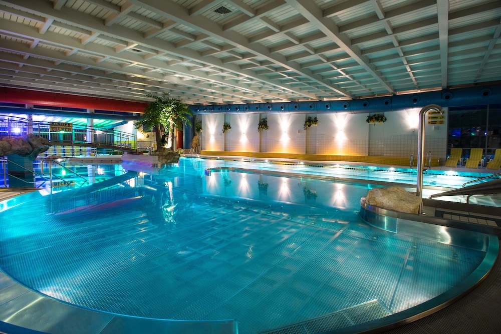 SPORTHOTEL ROYER 33/59