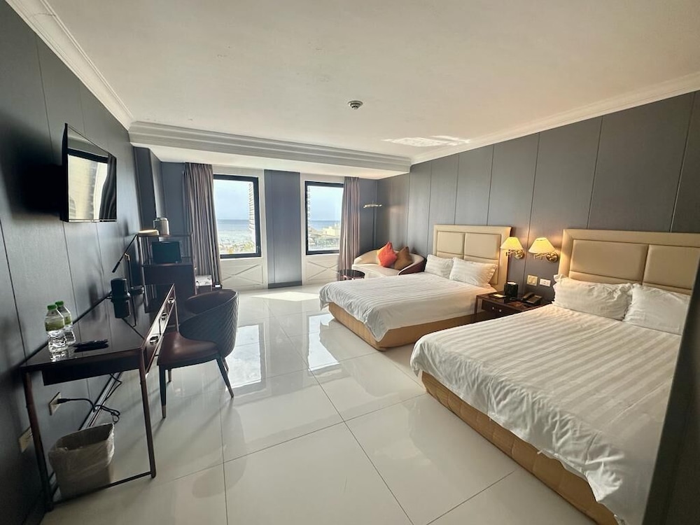 Royal Orchid Guam Hotel 16/50