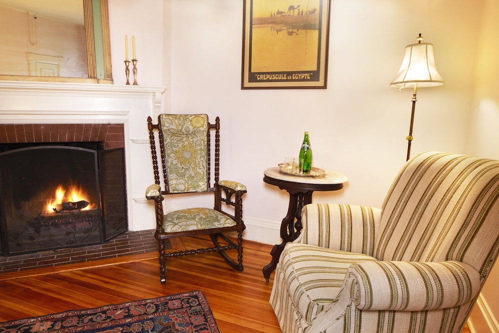 Apple Tree Inn 28/50