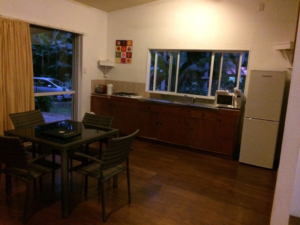 Raina Beach Apartments 47/71
