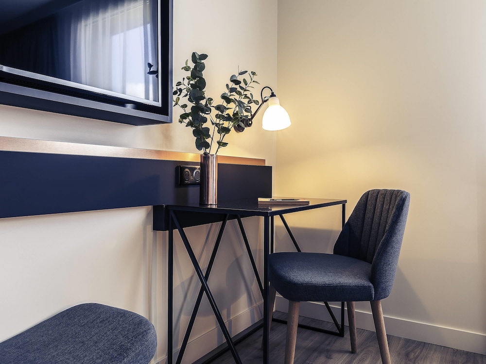 Mercure Paris Gennevilliers 72/76