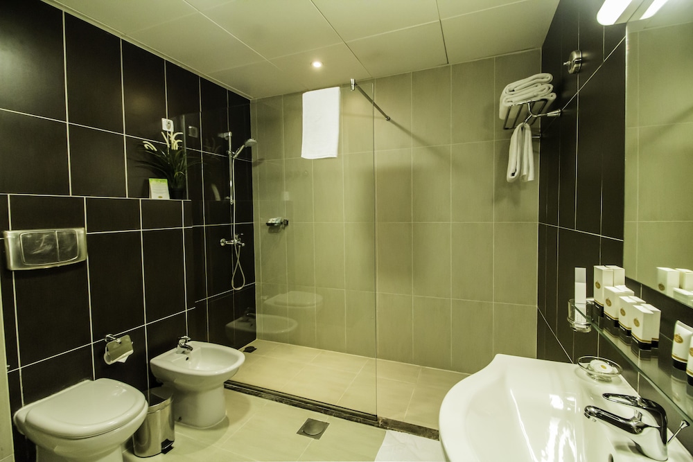 The Royal Riviera Hotel Doha 47/50