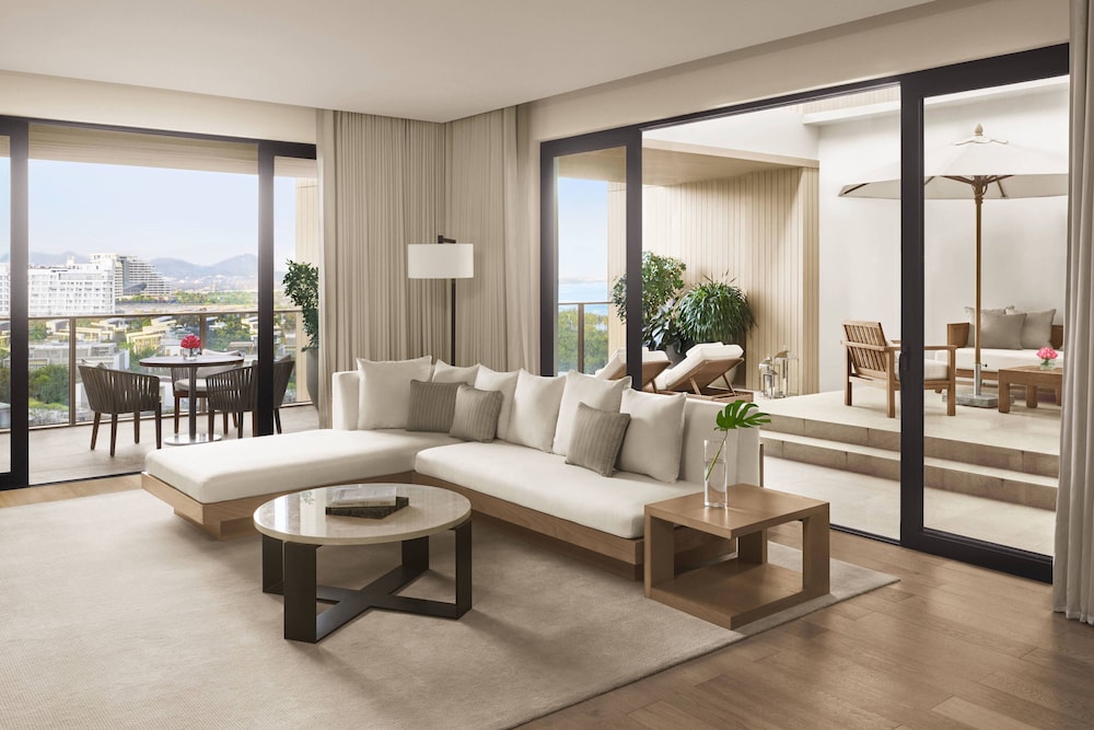 The Sanya Edition 30/60