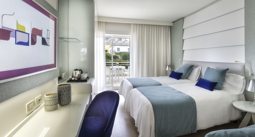 Atlantic Hotel Riccione 27/75