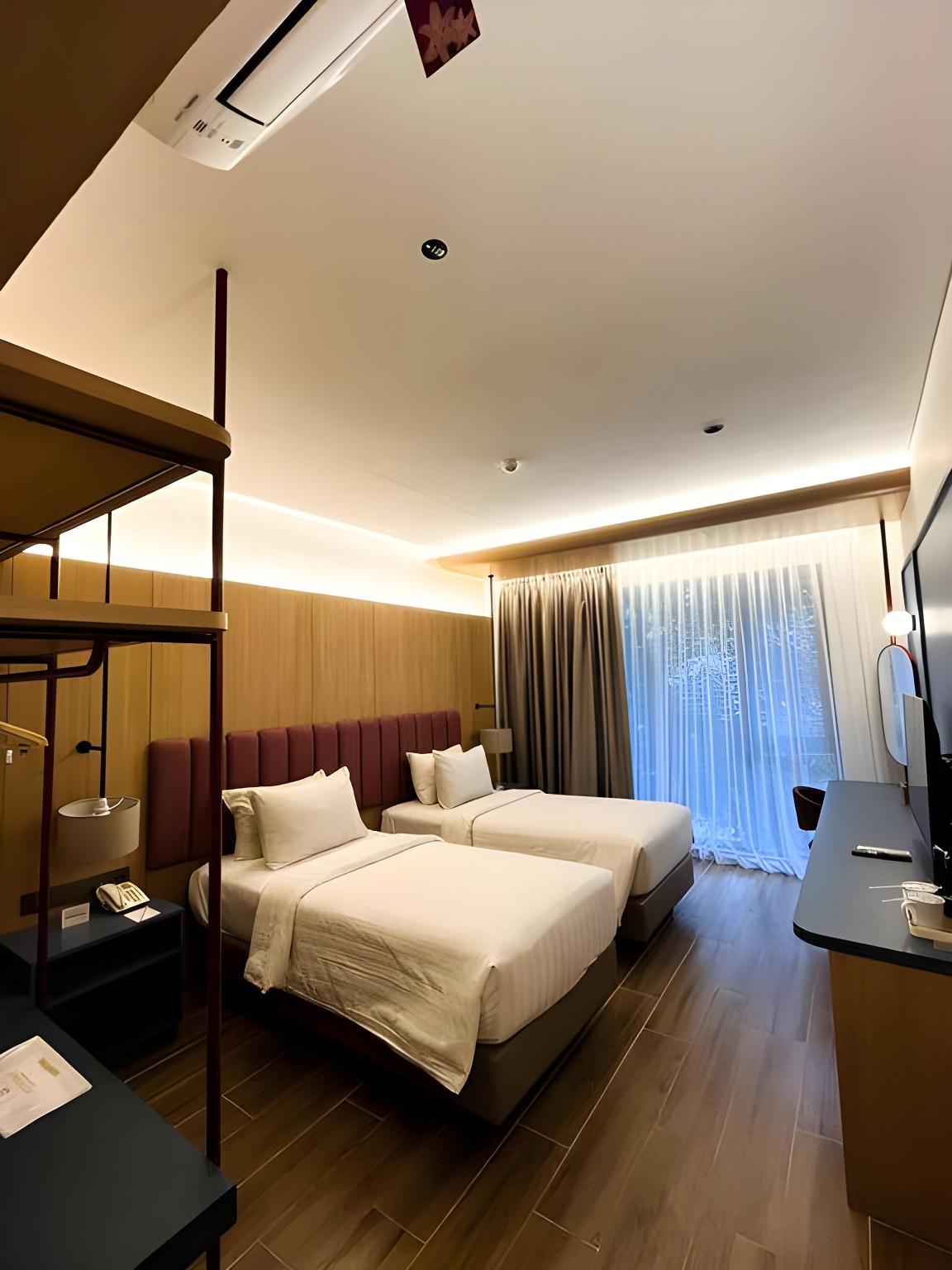 Classic, Studio, Twin Beds
