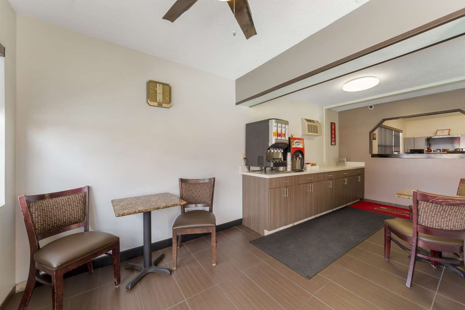 Fort Lauderdale Gardens Inn & Suites 10/14
