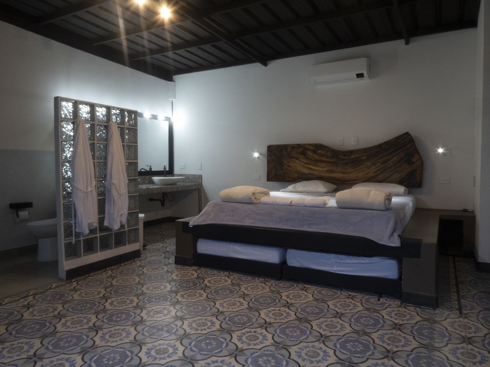 Superior, Quadruple, 2 Trundle Beds