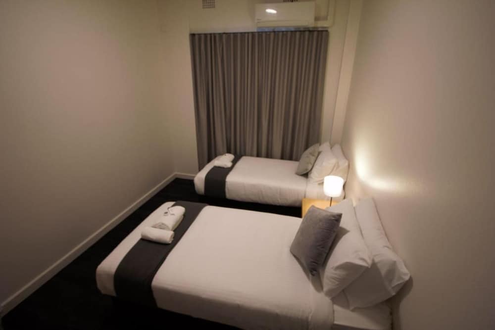 Sydney Junction Hotel 14/30