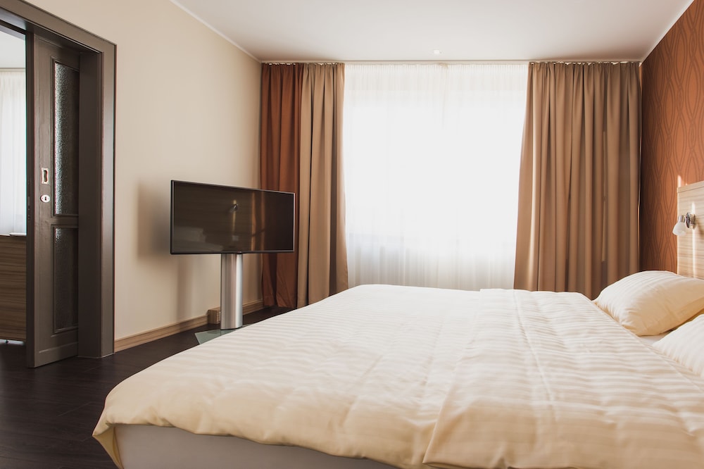 STAR INN HOTEL PREMIUM DRESDEN IM HAUS ALTMARKT, BY QUALITY(Formerly Star Inn Hotel Premium Dresden 22/38