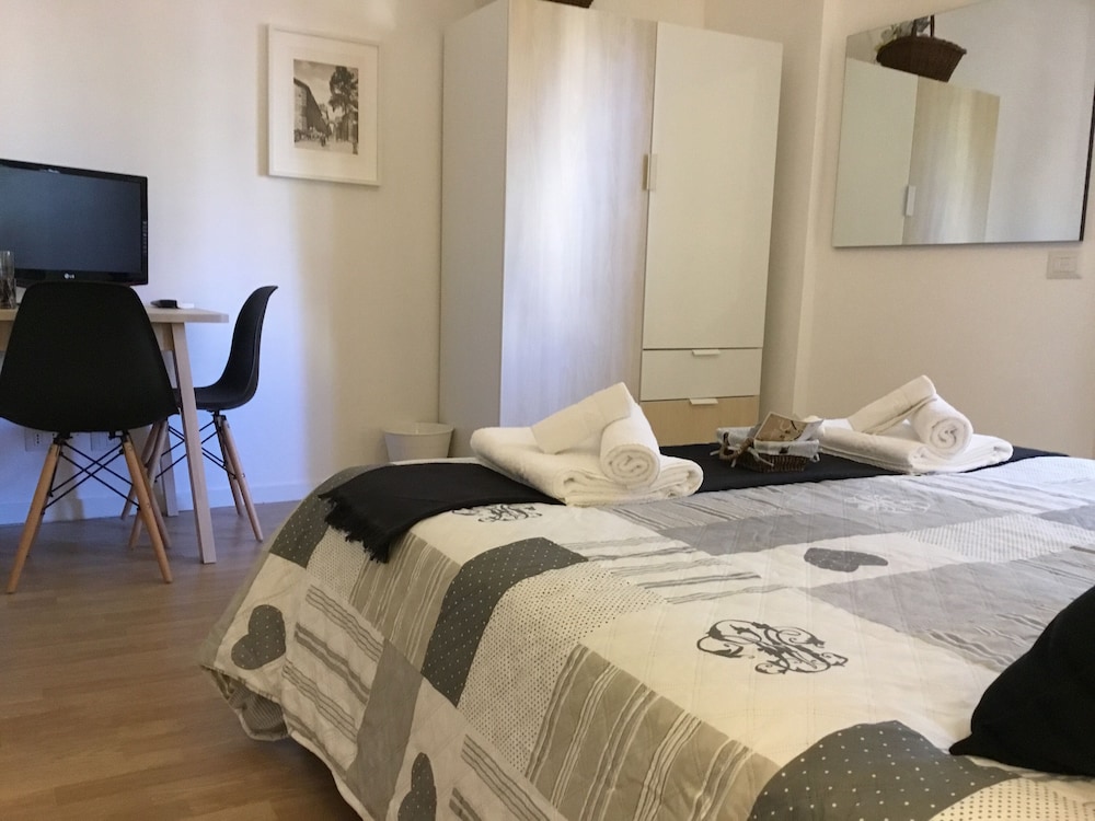Le Fate Suites 10/26