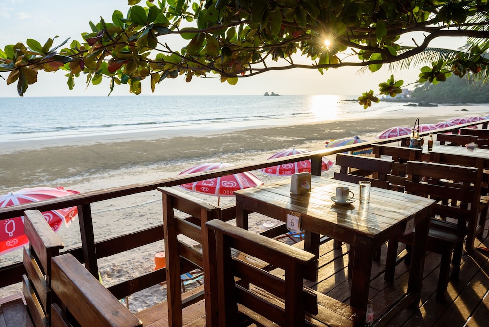 Baansuan Aokhai Beach Resort 12/51