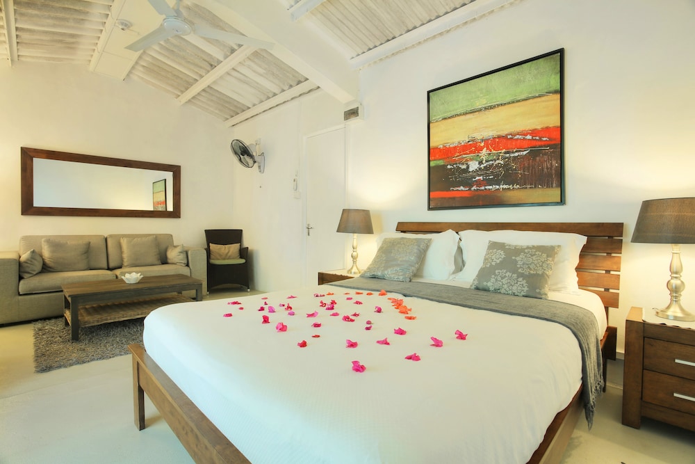 Esprit Libre Restaurant and Guest House 12/53