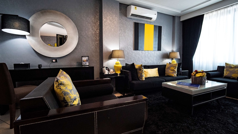 Oak Plaza East Airport Hotel 32/47