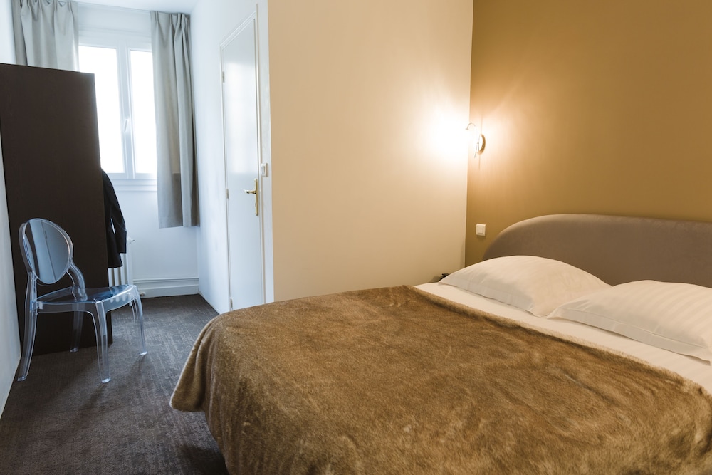 Hotel Le Saint Louis 18/50