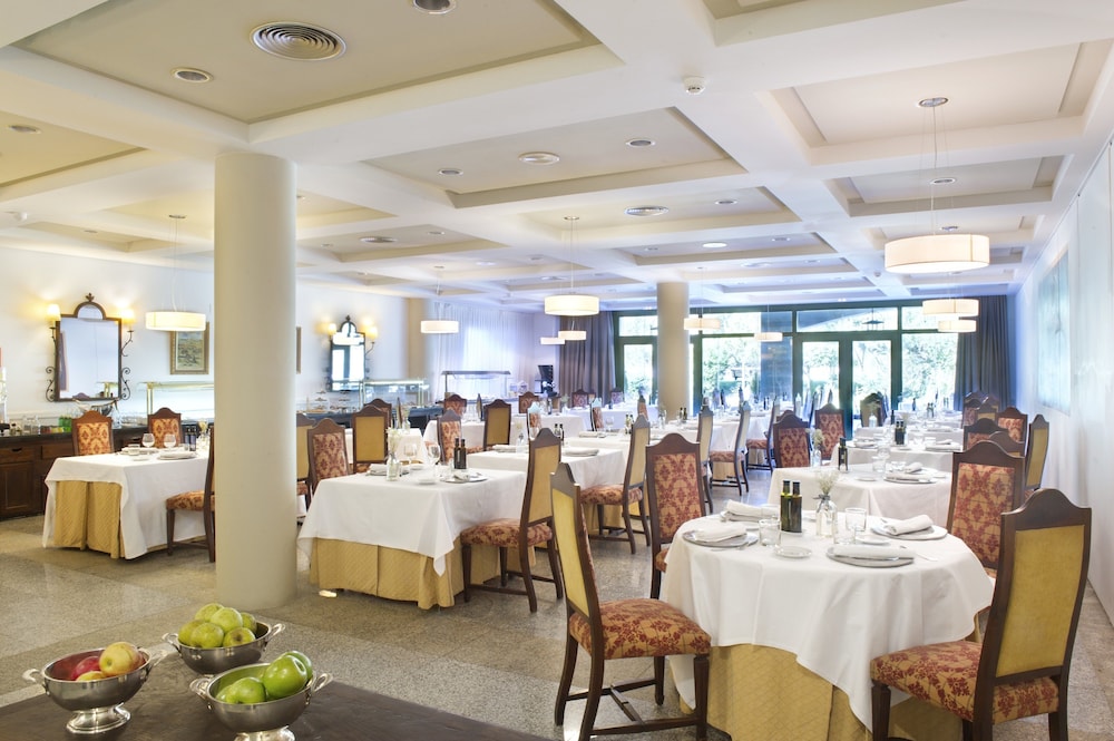 Parador De Cangas De Onis 57/73