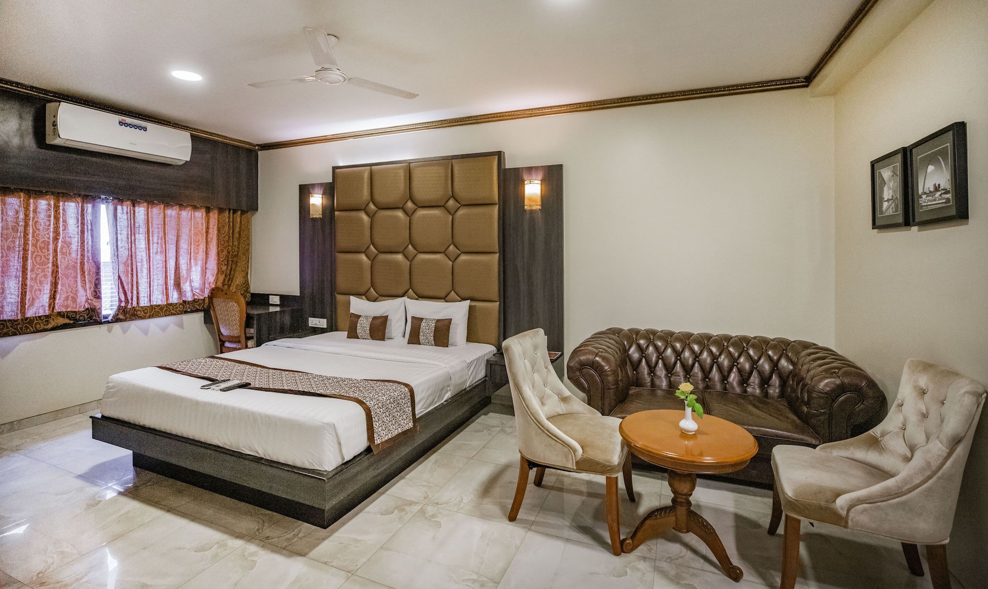 PRESIDENTIAL, SUITE