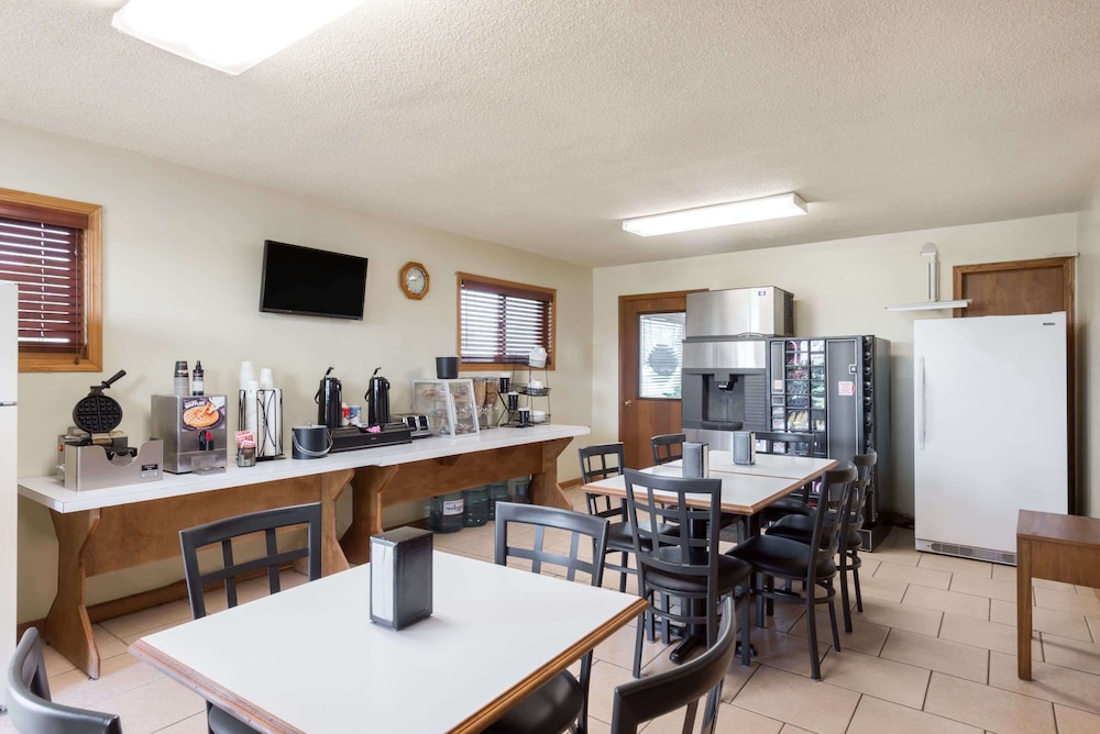 Americas Best Value inn Chanute 26/29