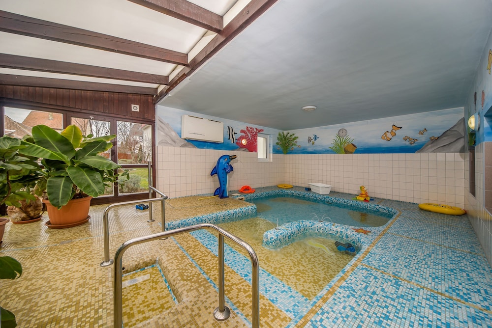 Hotel Piroska Buk 31/50