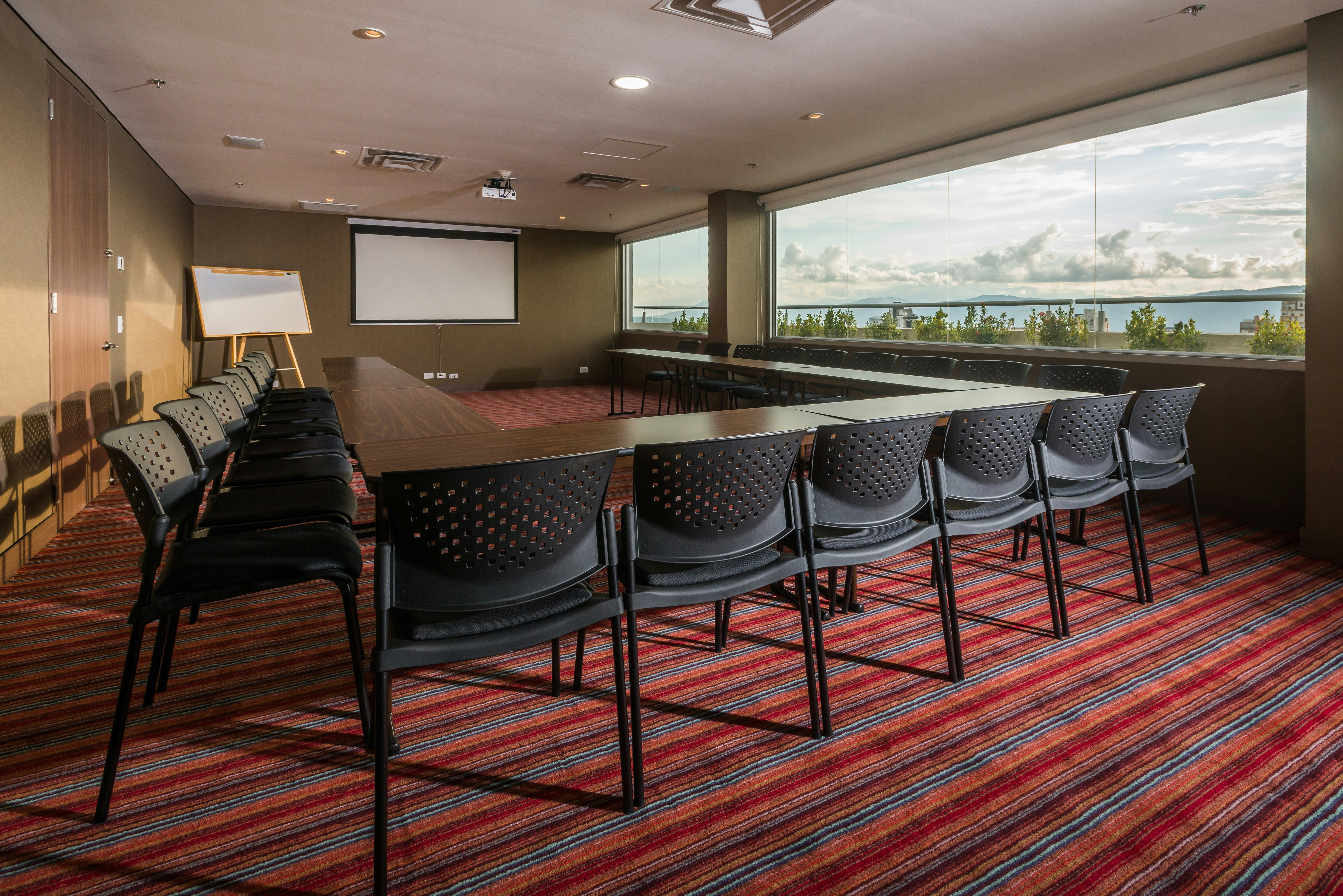 Hampton by Hilton Bucaramanga 36/43