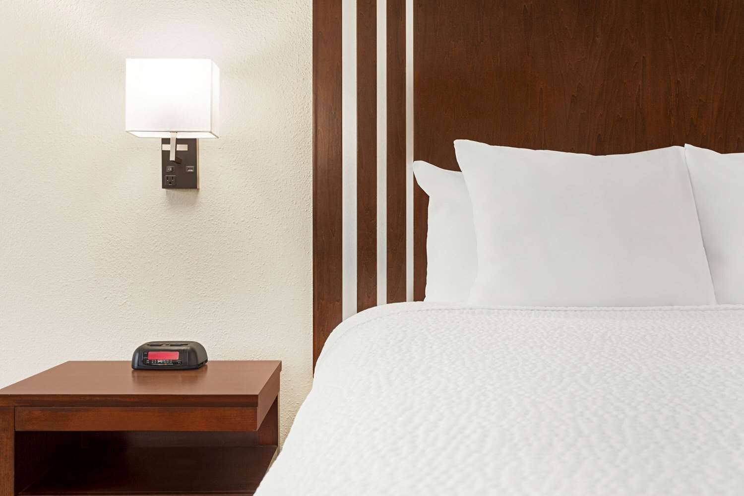 Ramada by Wyndham San Antonio Near SeaWorld/Lackland AFB 43/63