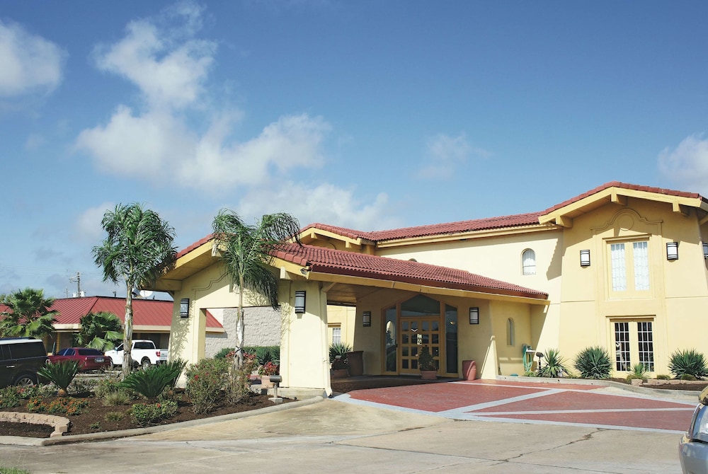 La Quinta Inn Clute Lake Jackson 3/36