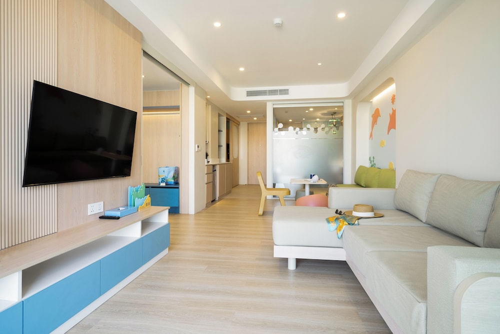 Katathani Phuket Beach Resort 51/66