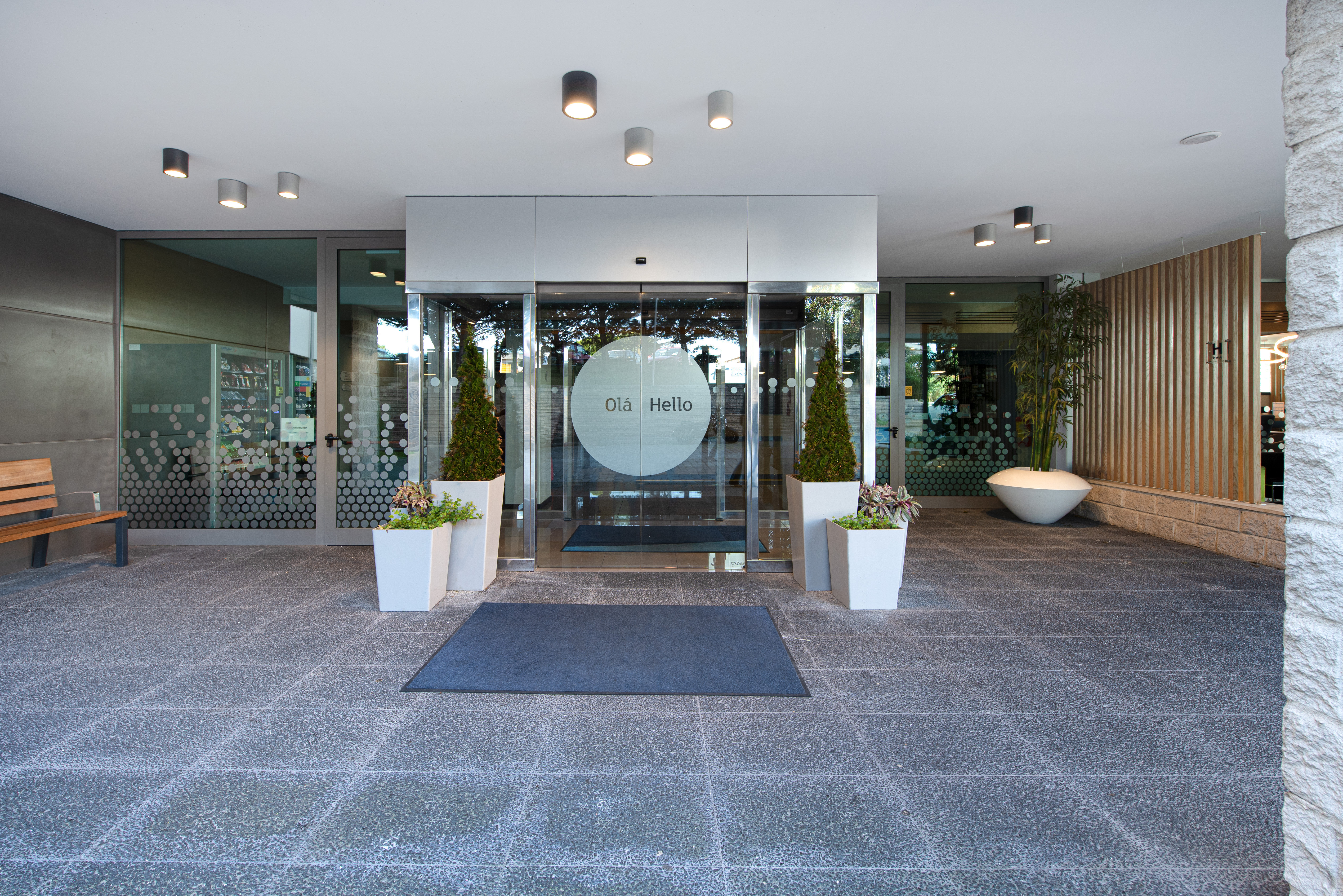 HOLIDAY INN EXPRESS LISBON AIRPORT 4/78