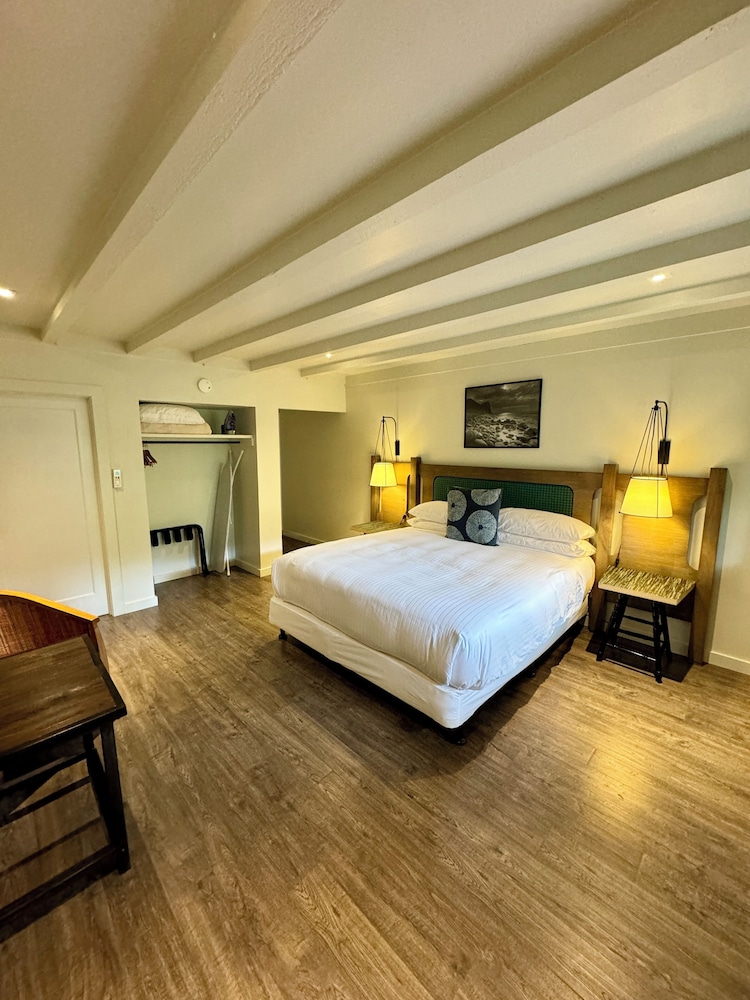 Hidden Valley Inn 25/57