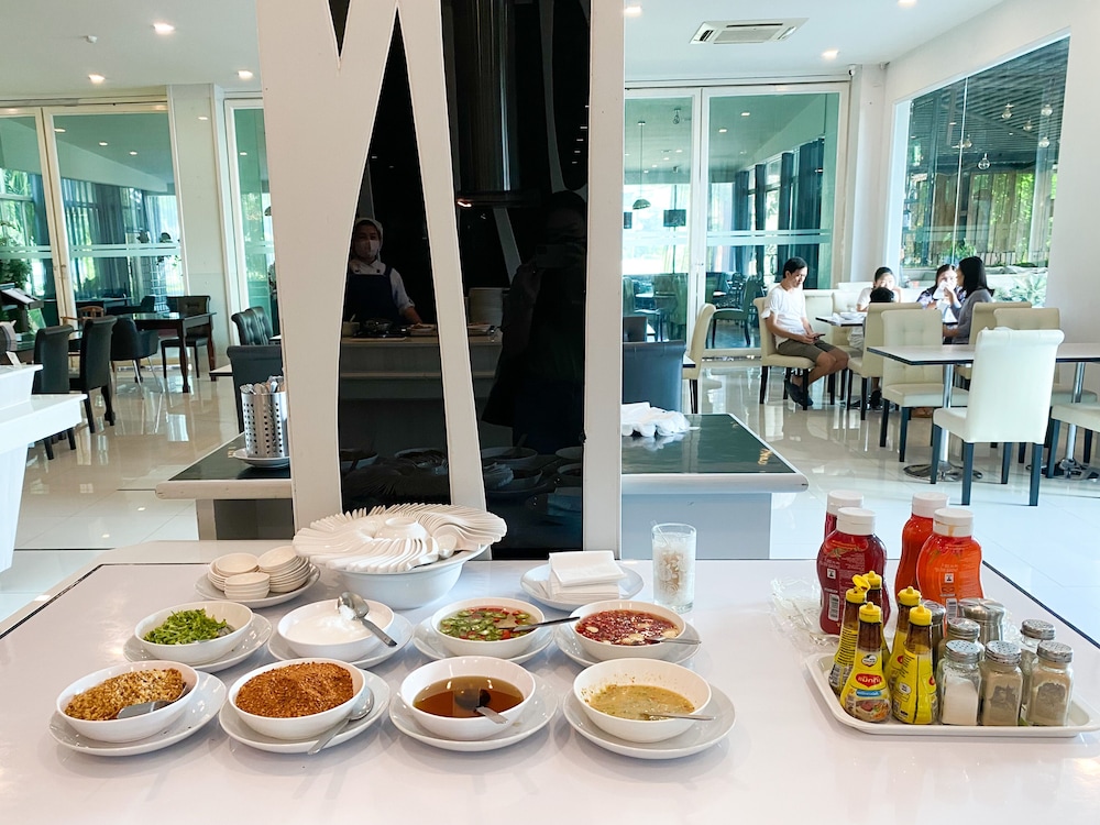 Grand Hill Resort And Spa 38/50