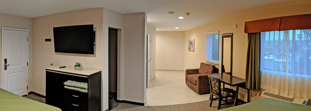 EPIC Hotel Pico Rivera 29/41