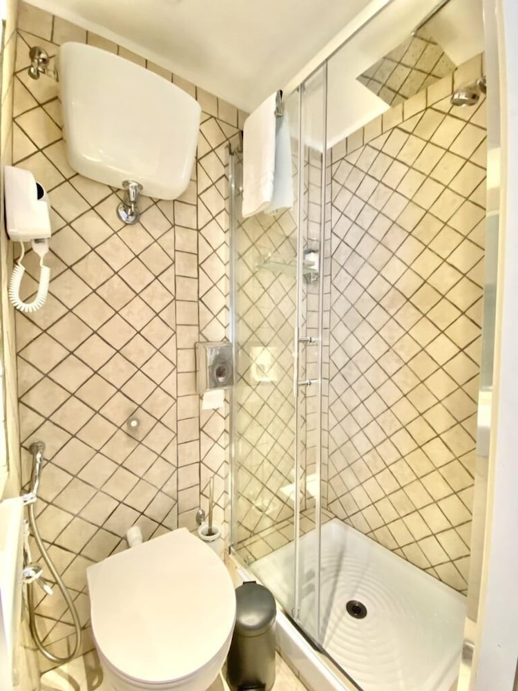 Roome B&B 23/33