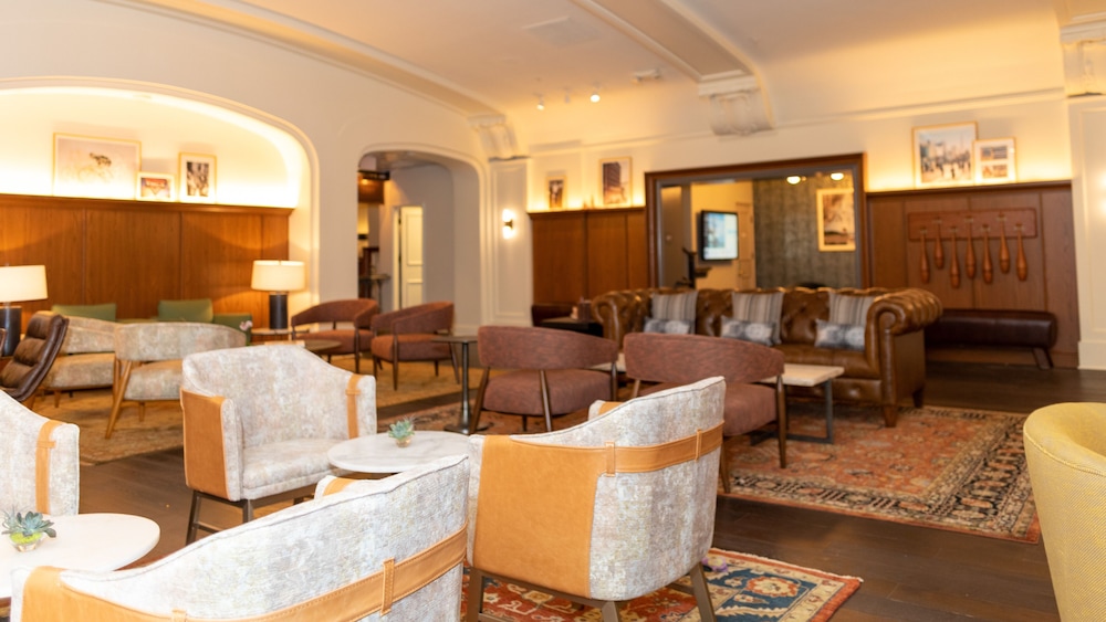Harbor Court Hotel 62/73