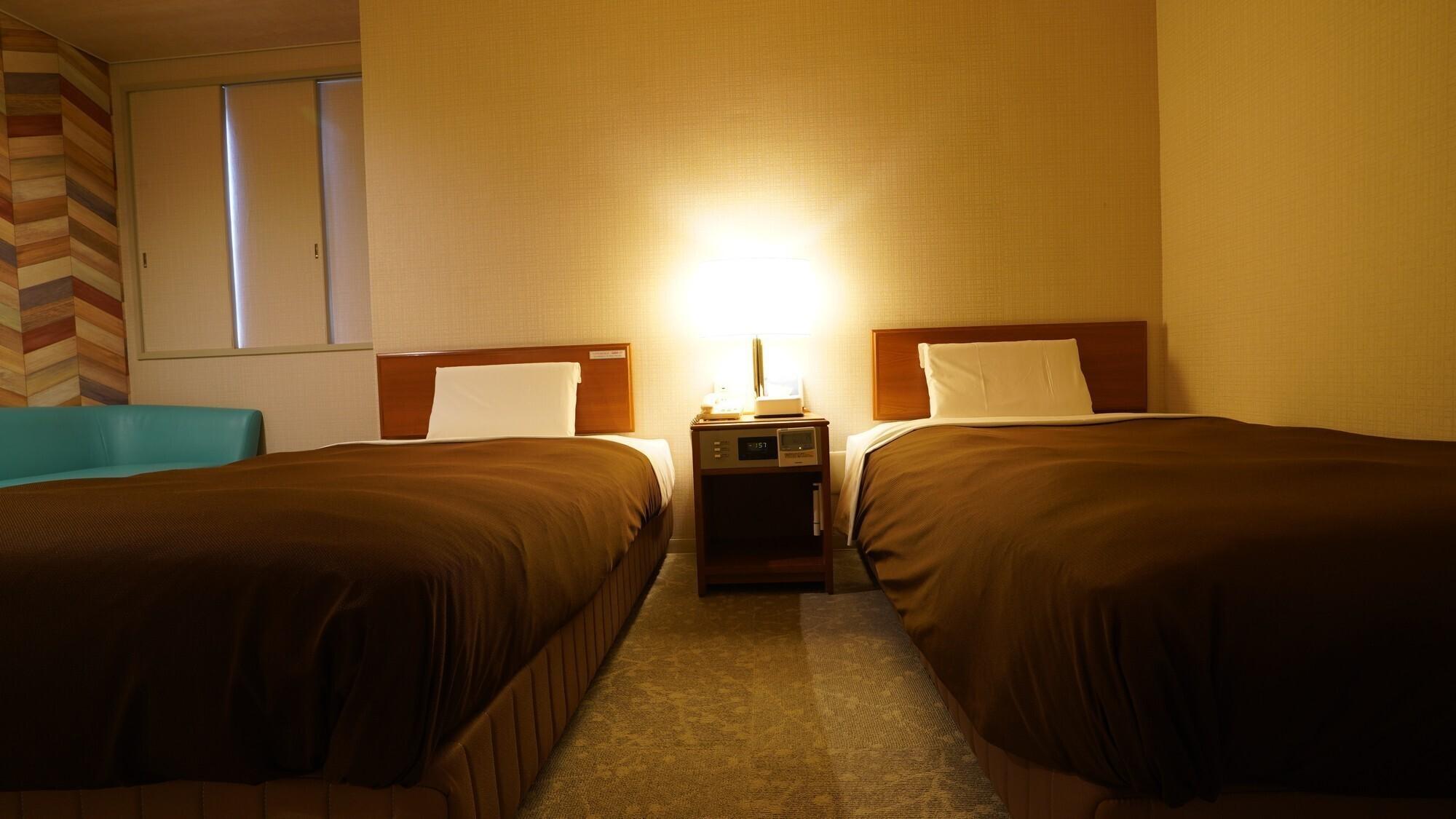 Room, Twin Beds