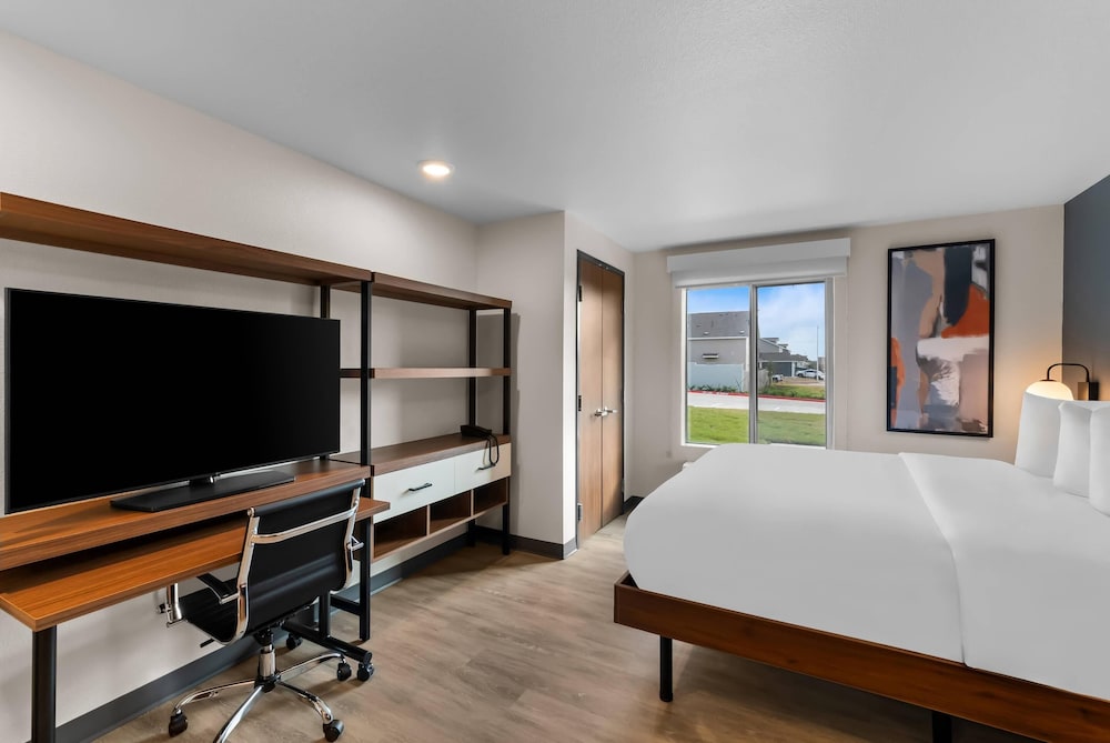 Everhome Suites Bastrop 16/49