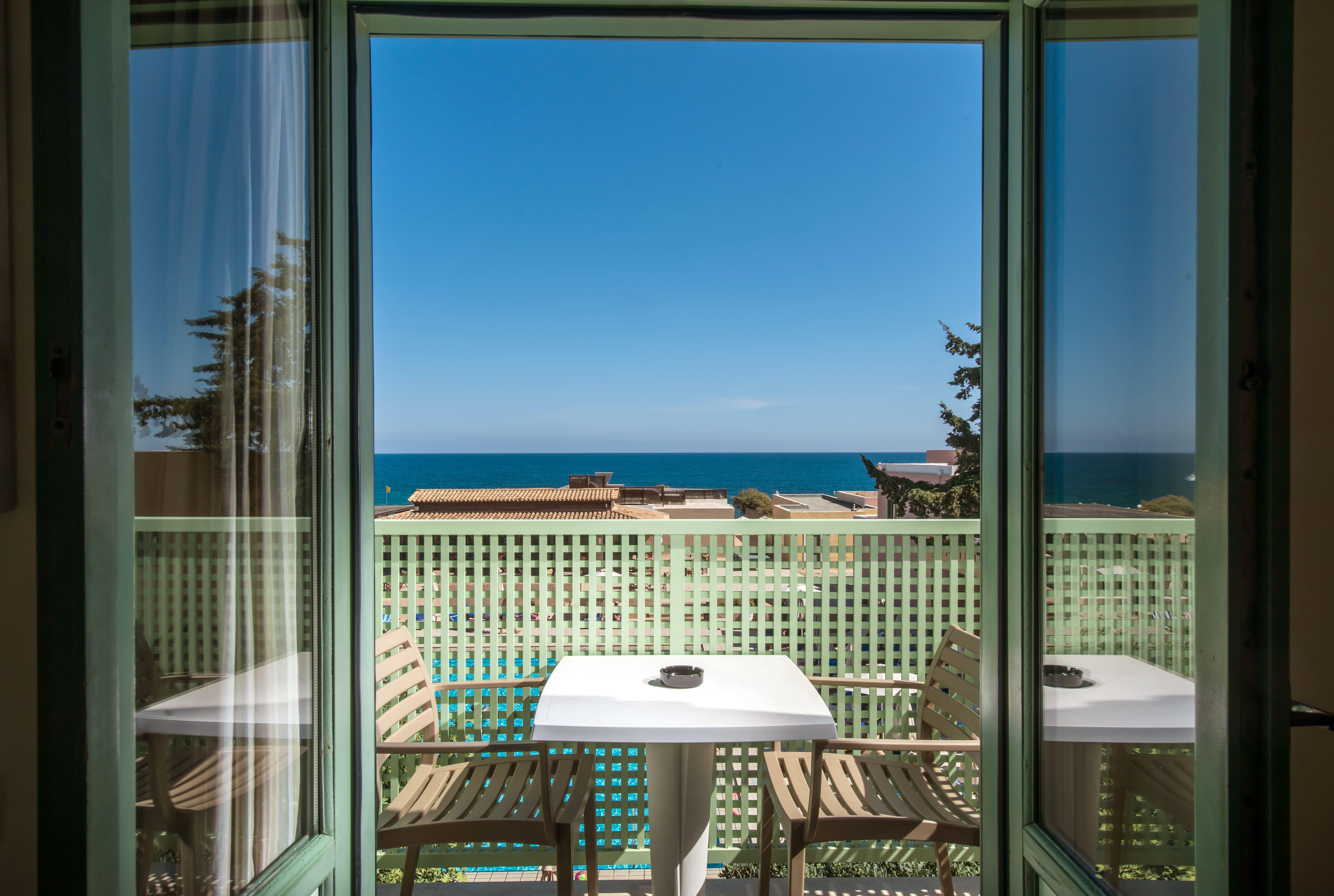 Standard, Double Bed, Side Sea View