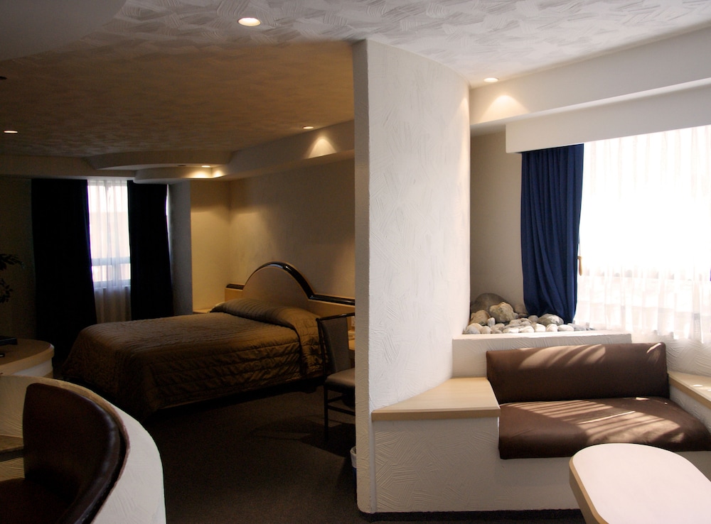 Portonovo Hotel And Suites 22/35