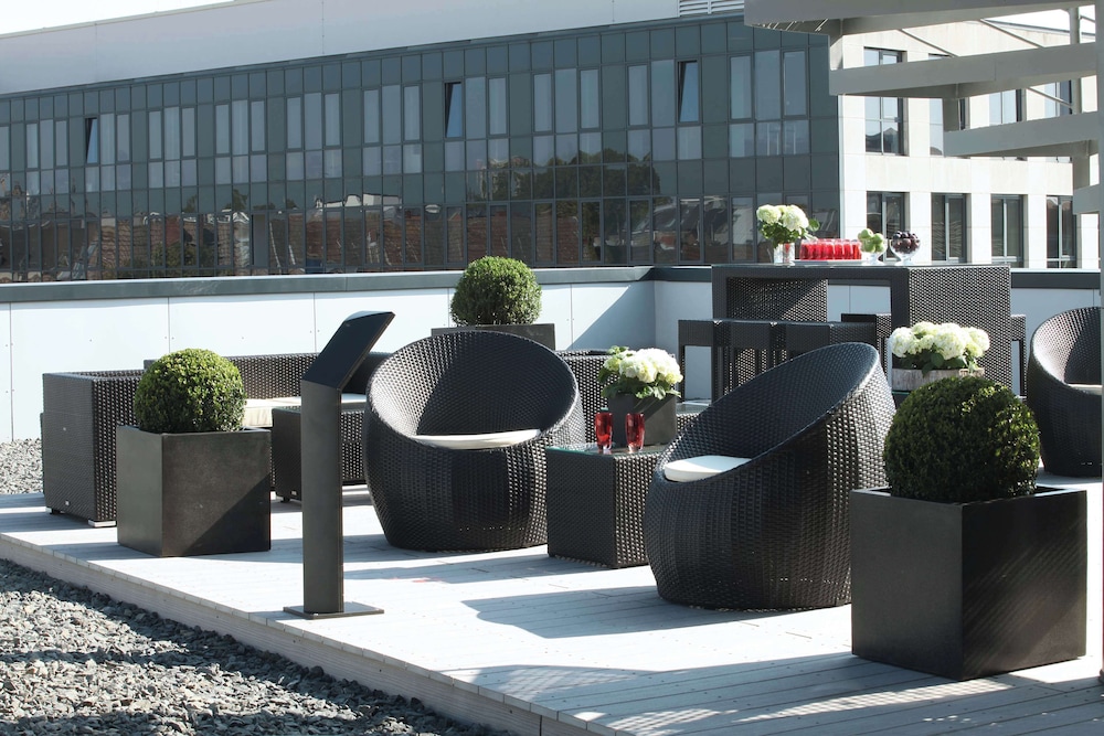 Lindner Hotel City Plaza Formerly Renaissance Cologne Hotel 72/75