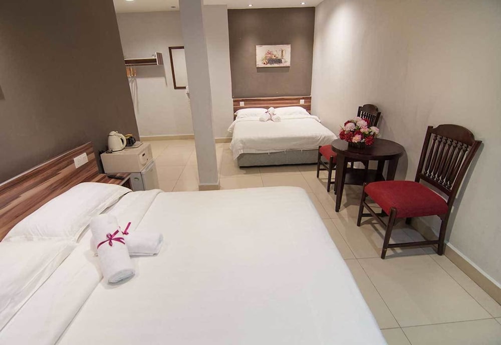 ONE AVENUE HOTEL, BALAKONG 14/30