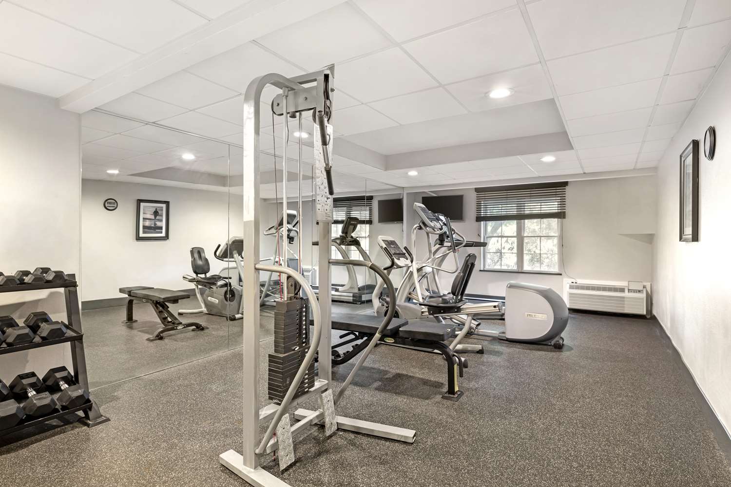 Best Western Hartford Hotel & Suites 46/59