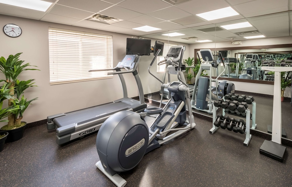 Country Inn & Suites by Radisson, Rochester-Pittsford/Brighton, NY 11/24