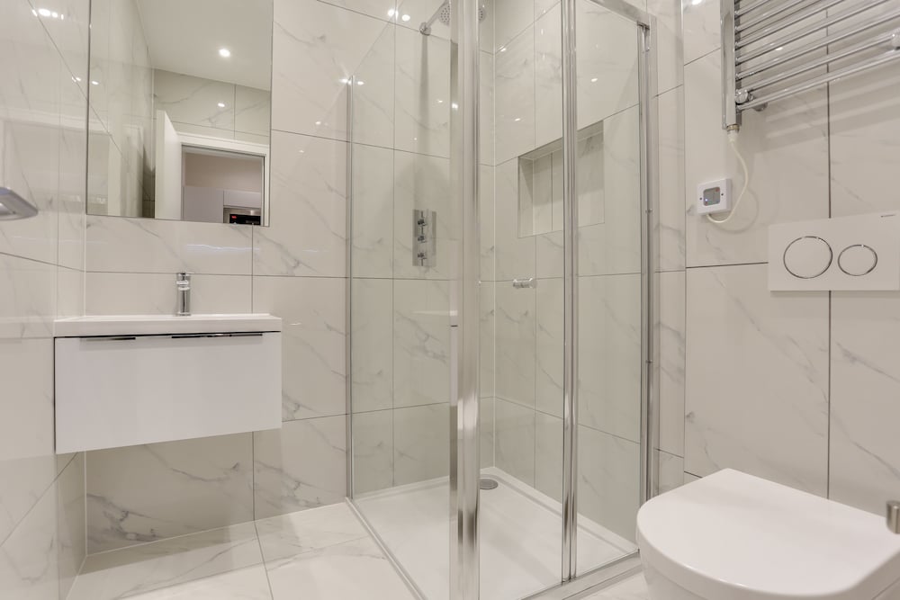 Queensborough Terrace Serviced Apartments 40/50