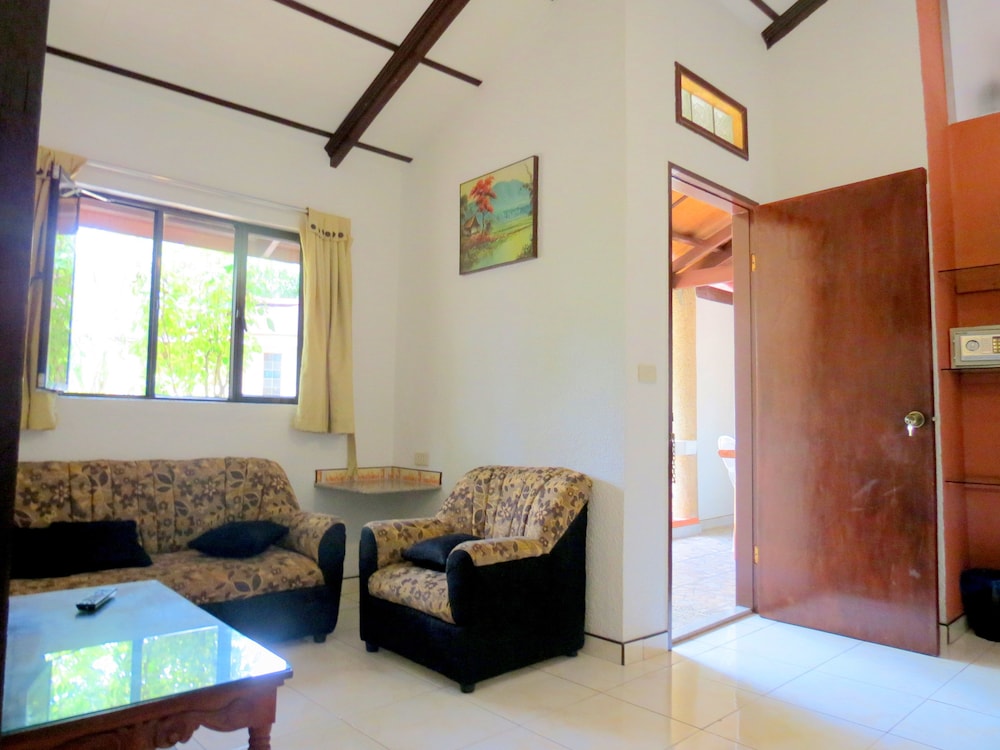 Alonaland Resort Apartelle 30/50
