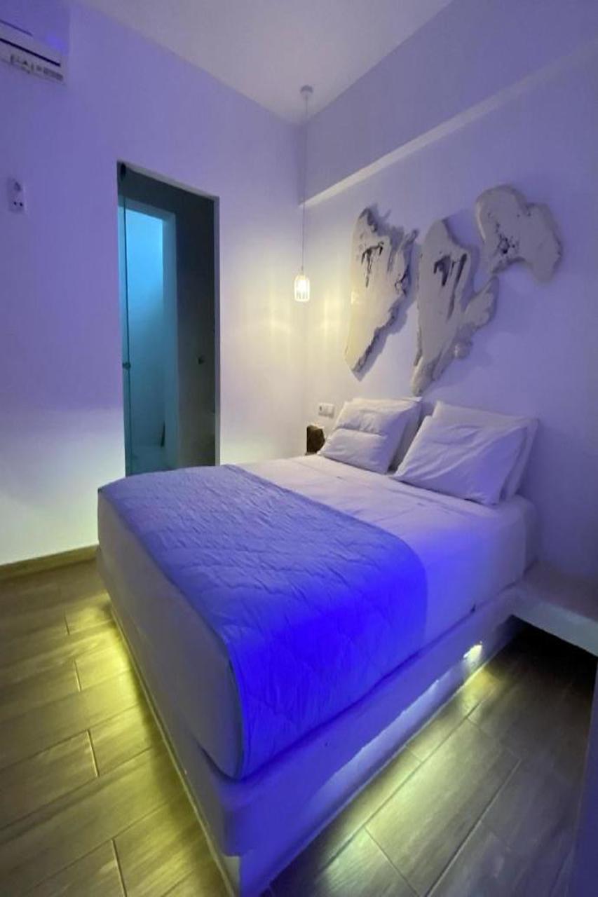 Kouros Home - Adults Only 21/32