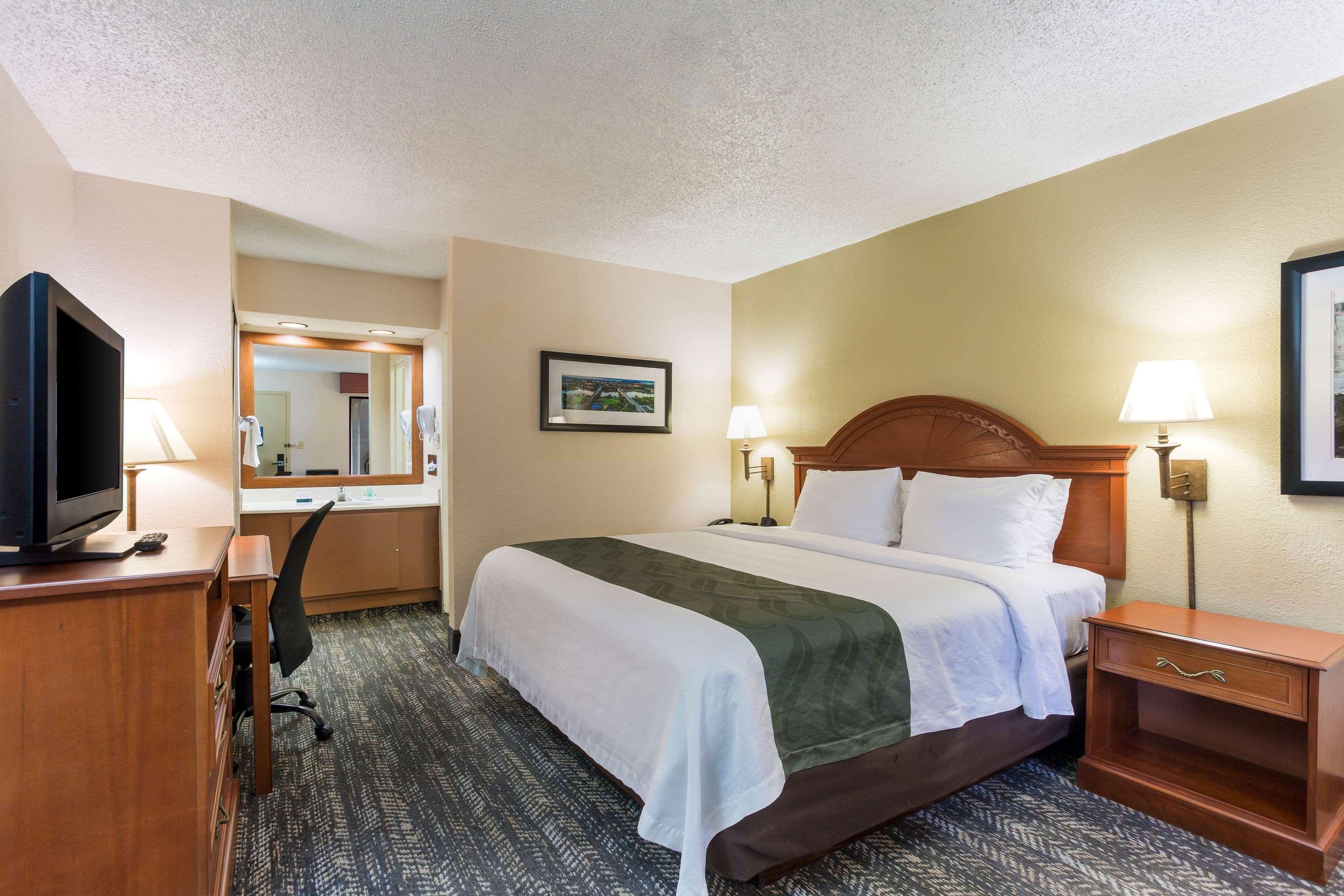 Quality Inn - Hamilton Place 8/20